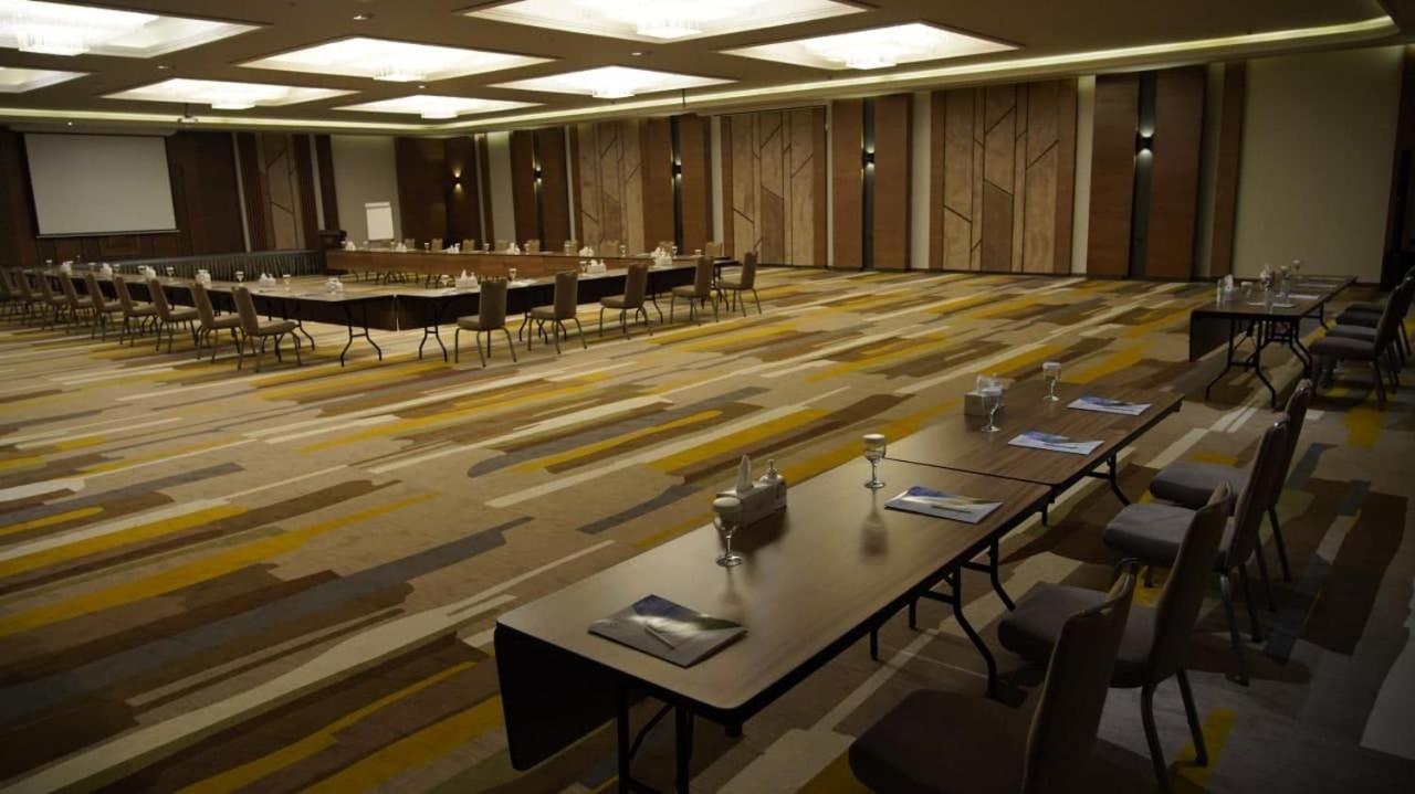 Van Royal Hotel アルビール エクステリア 写真